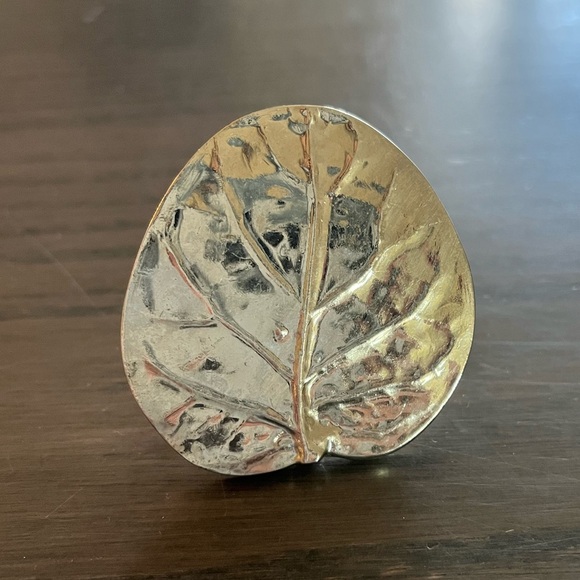 Michael Aram Other - Michael Aram Botanical Leaf Cabinet Knobs / LARGE